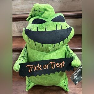 Super Cute 🥰 Disney - Oogie Boogie Halloween Greeter TRICK OR TREAT - NEW